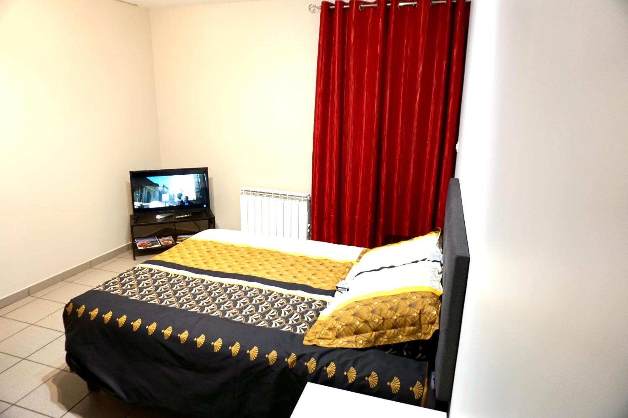 Charmant Studio Centre Ville Le Puy-en-Velay ภายนอก รูปภาพ